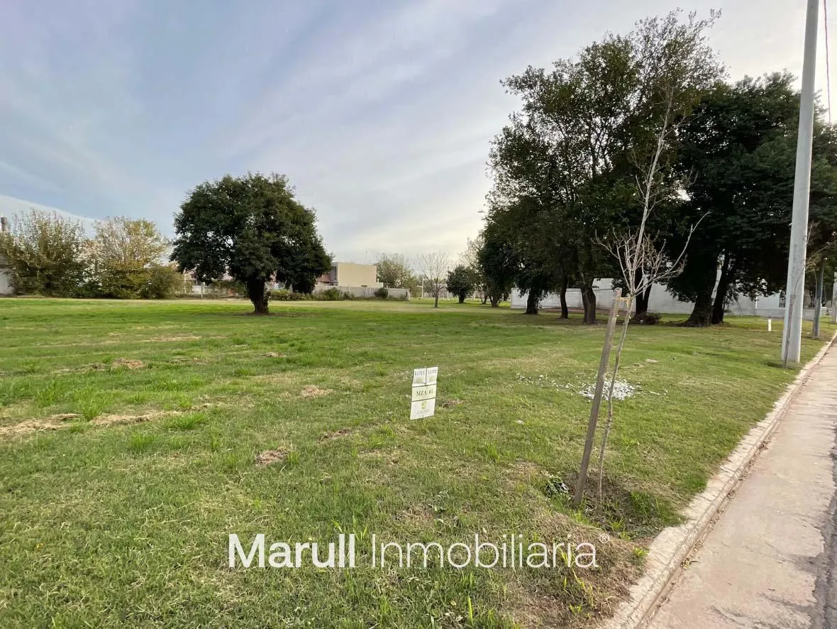 Terreno en JARDIN DE LAS TEJAS