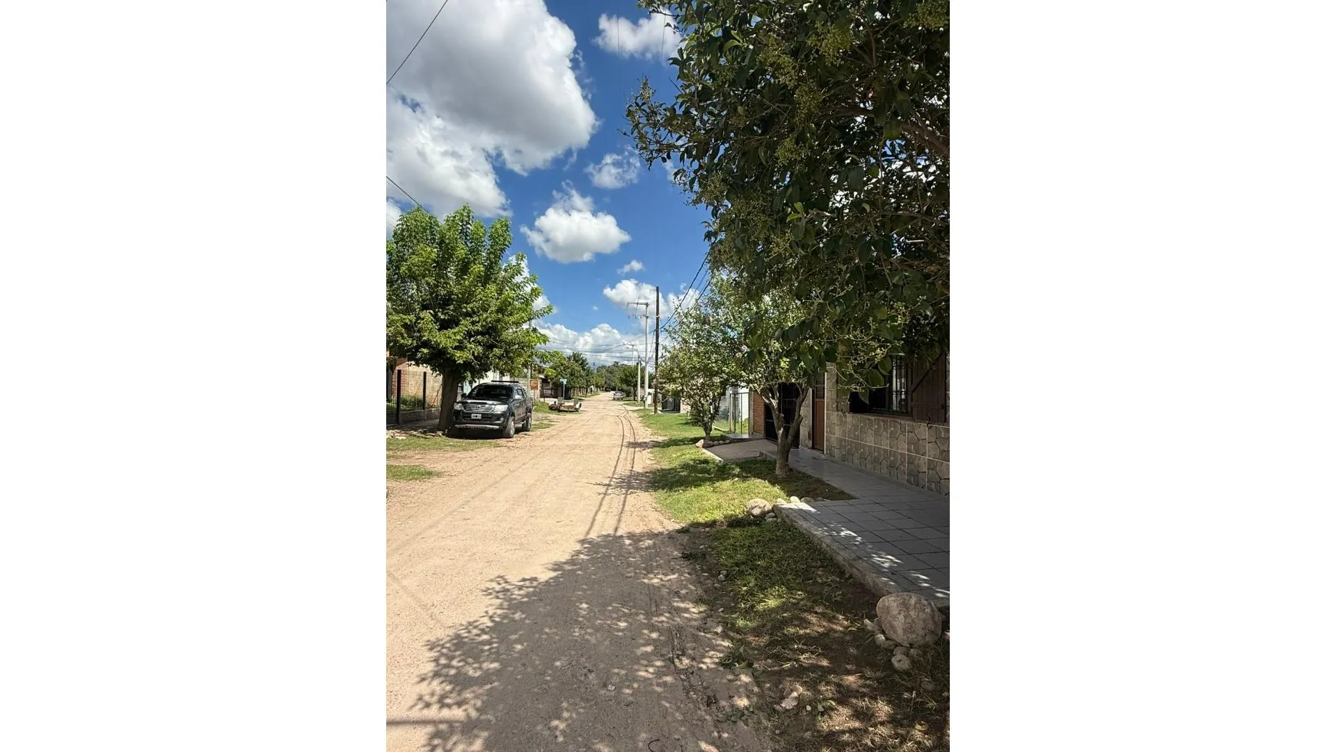 TERRENO CON ESCRITURA EN MINA CLAVERO CERCA DEL CENTRO