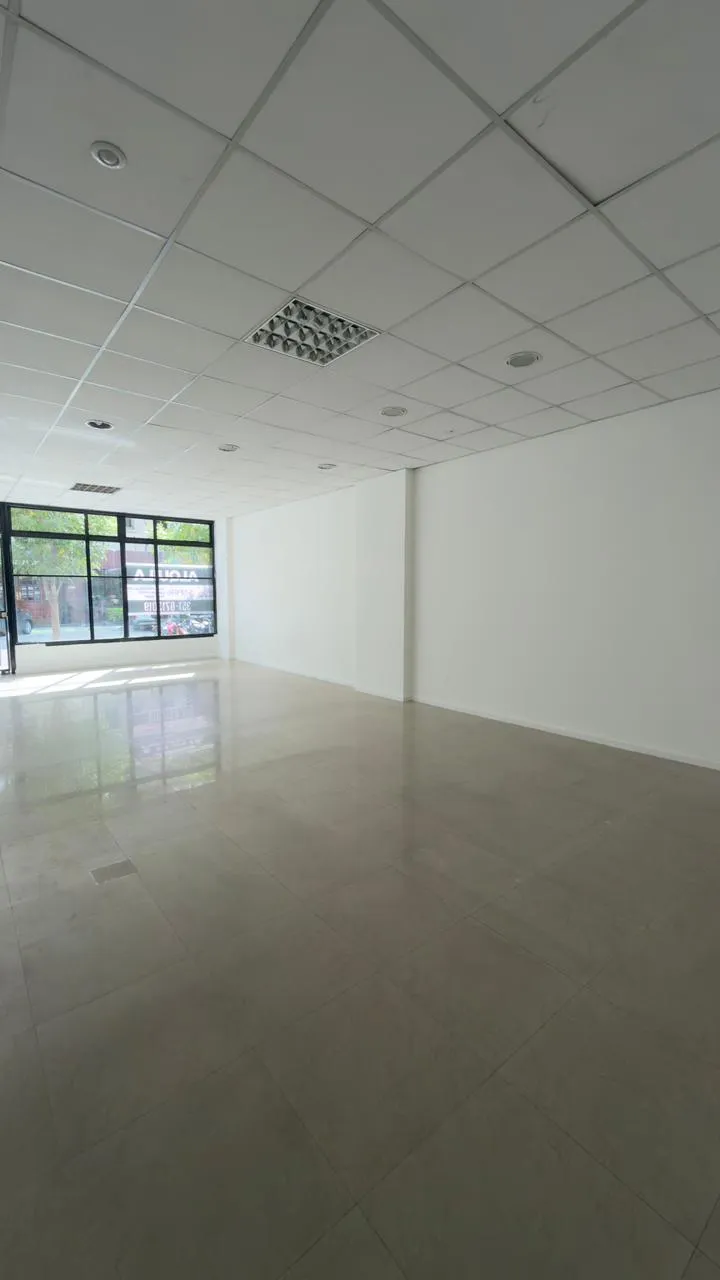 ALQUILER COFICO IMPONENTE LOCAL COMERCIAL .... EXCELENTE  UBICACION !