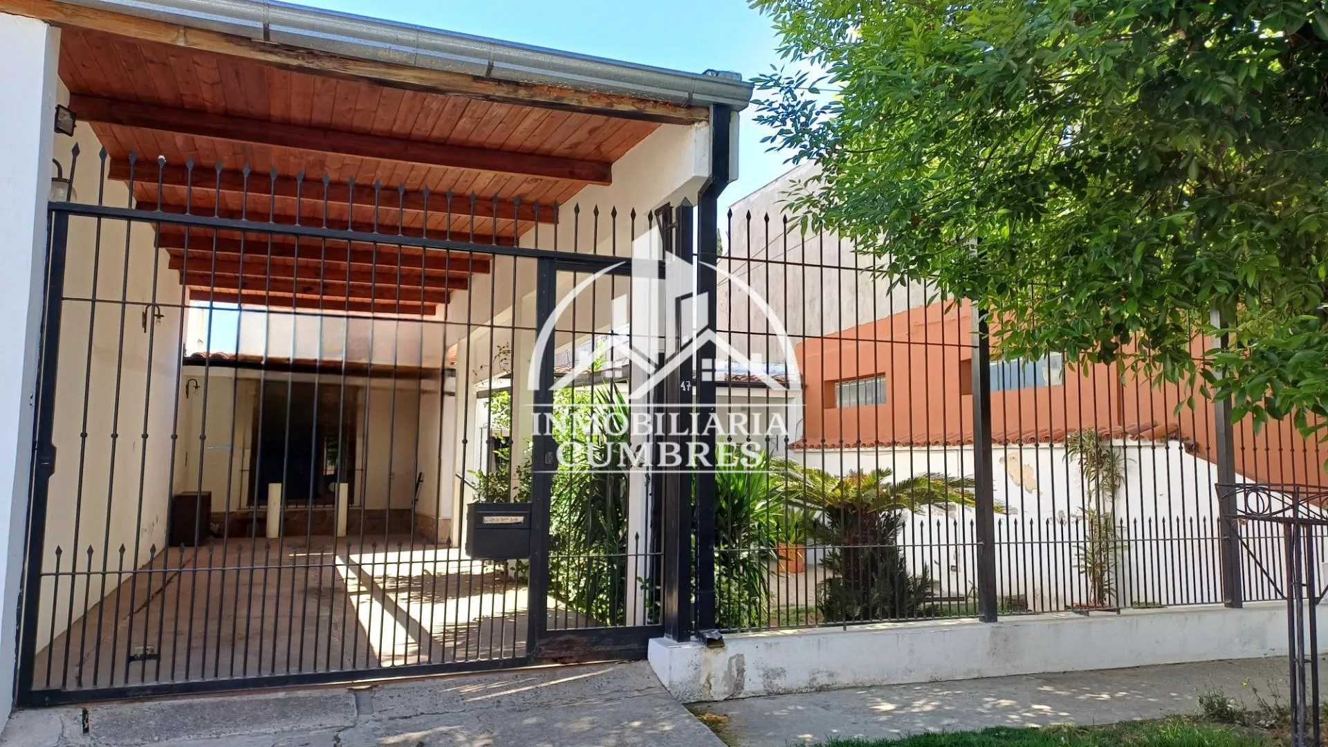 VENTA CASA TRES CERRITOS