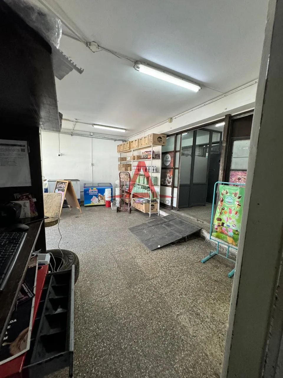 Solares 1163, San Vicente. Local Comercial en Venta