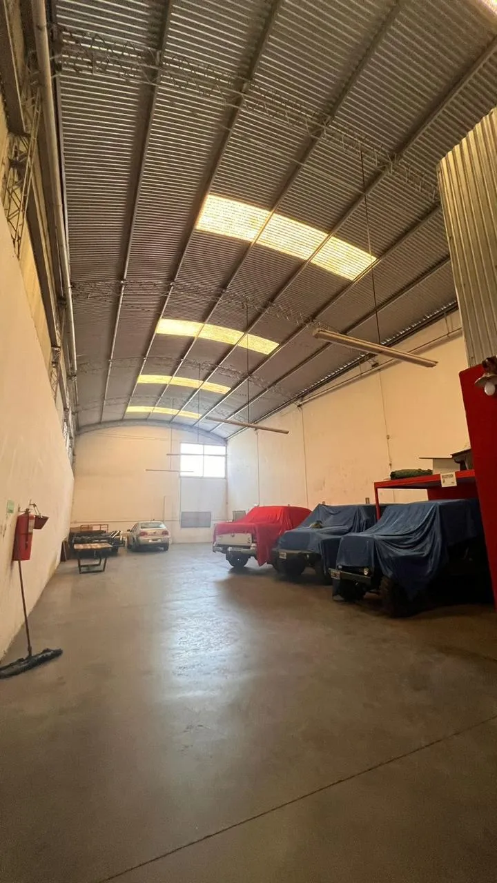 GALPÓN EN VENTA DE 300m2 CUB B° SAN MARTÍN