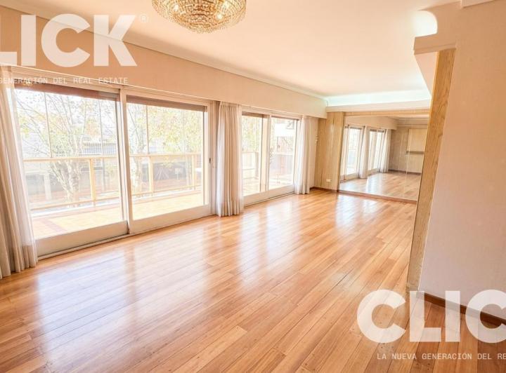 Departamento · 140m² · 5 Ambientes · 1 Cochera
