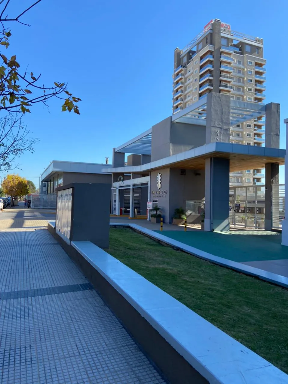 VENTA LOCAL Comercial en TERRAFORTE I