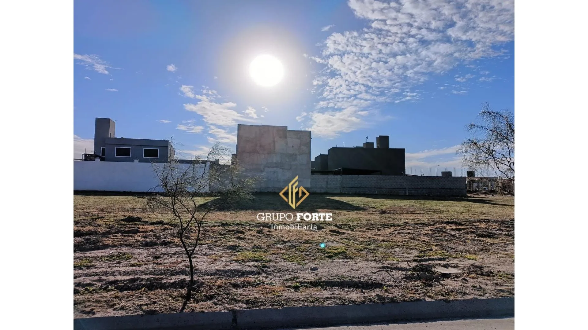LOTE EN DOCTA  AVENIDA