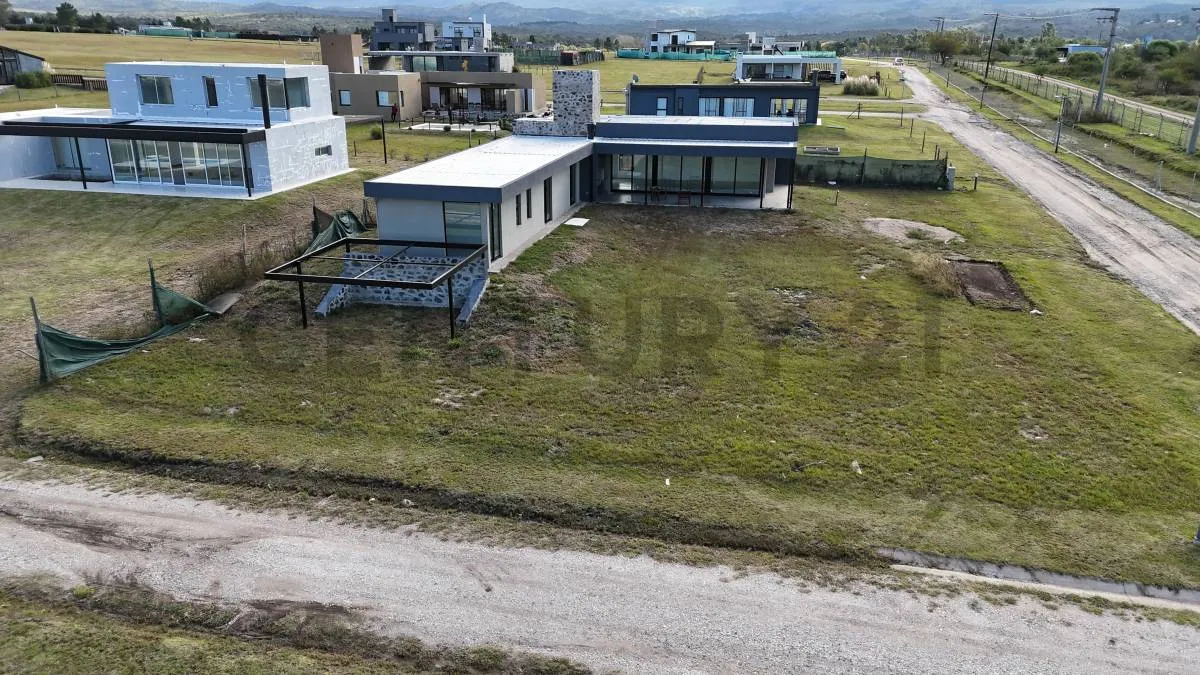 Casa 240 m2 -  3 DORM. 3 BAÑOS A ESTRENAR en Puerto del Águila Country | ENTREGA...
