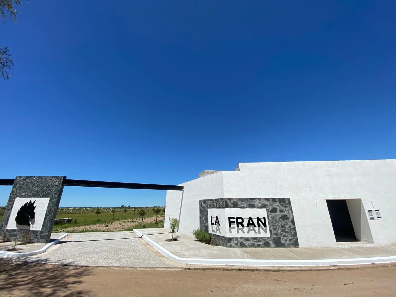 VENDO LOTE DE 660 MTS2! (DE PARTICULAR) EN B° CERRADO “LA FRAN” RÍO 3° U$ 22.000