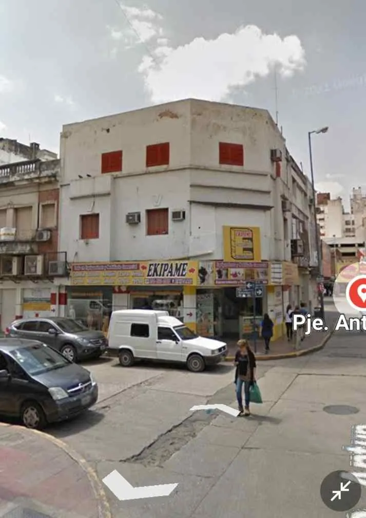 ZONA MAYORISTA  CON RENTA  U$S 1.900  3 NIVELES