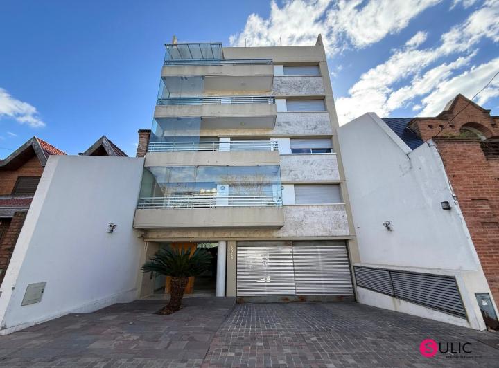 Departamento · 104m² · 4 Ambientes · 2 Cocheras
