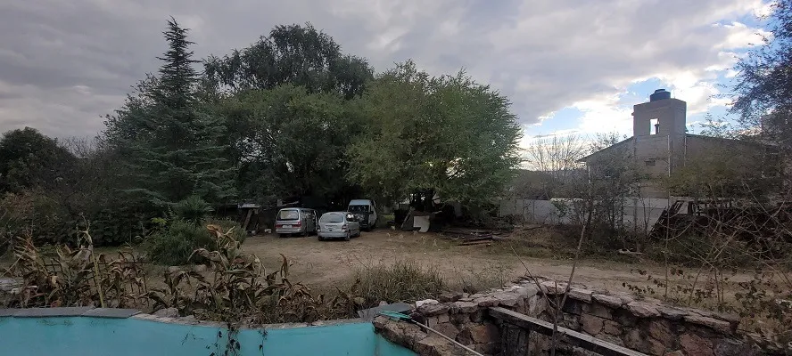 Lote en Carlos Paz-Sup.3400m2- 3 cabañas a terminar-Pileta-Escritura