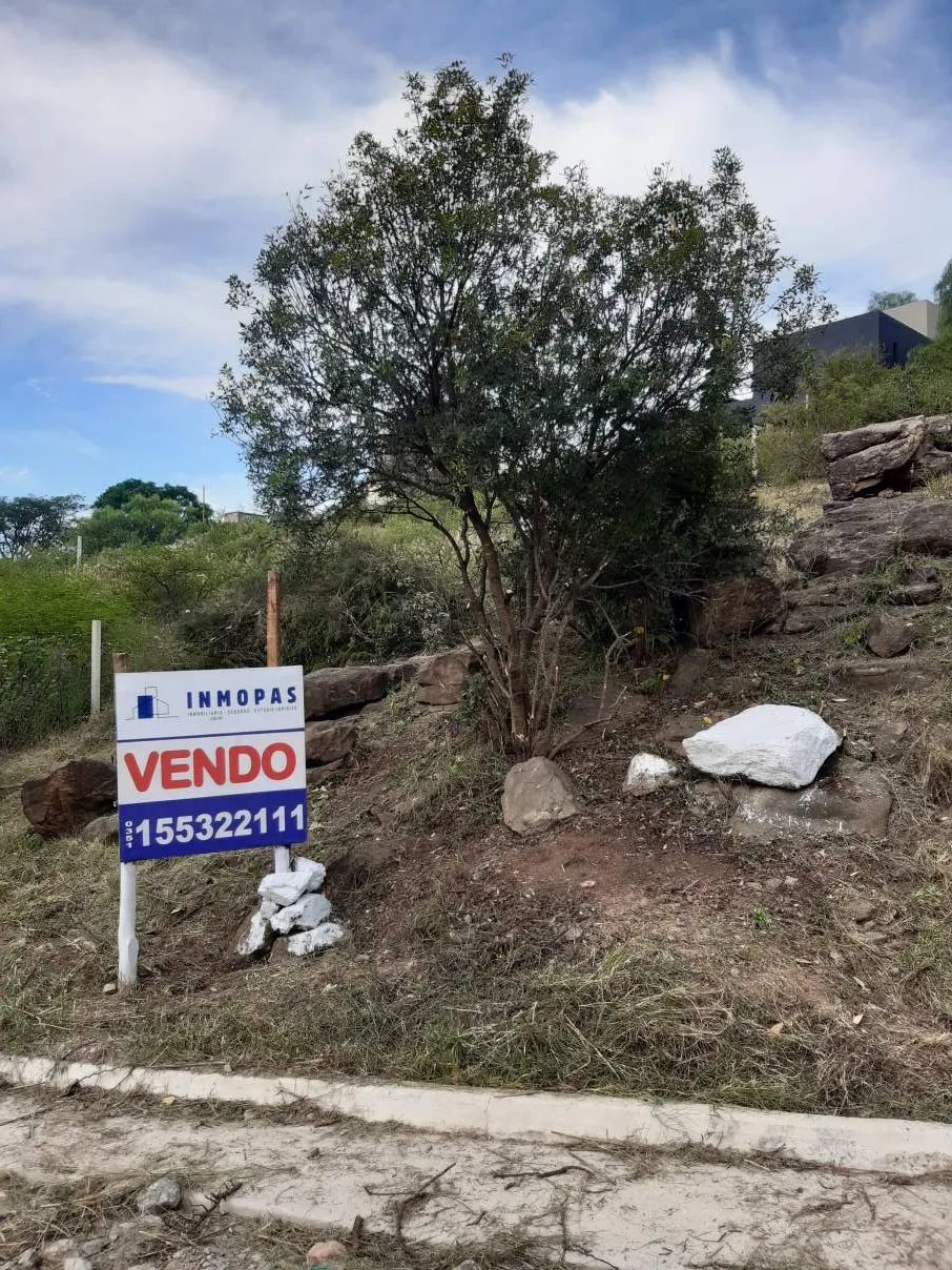 OPORTUNIDAD de VERANO !!! VENDO terreno en VILLA CARLOS PAZ