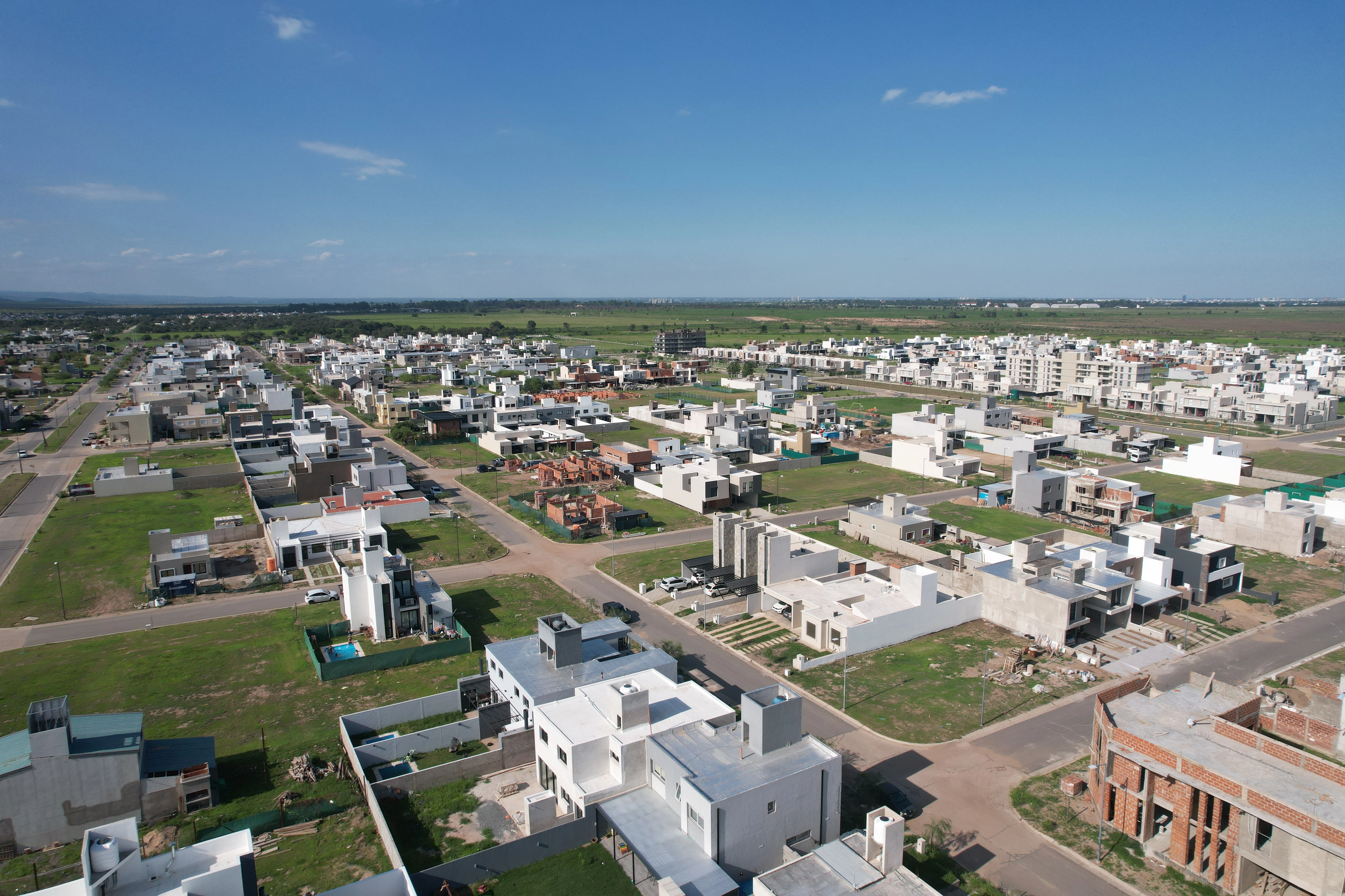 PROACO VENDE LOTE CON POSESION 250M