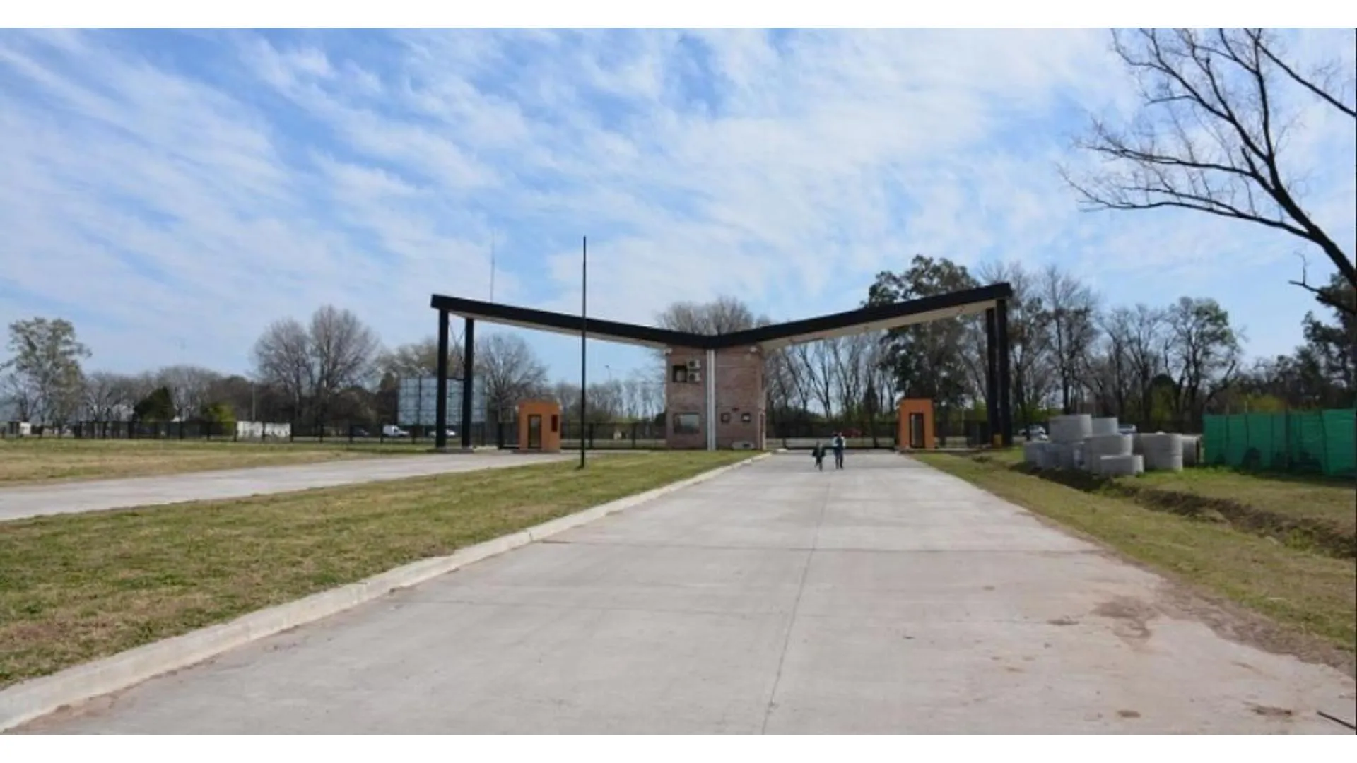 ## NAVES INDUSTRIALES EN PARQUE INDUSTRIAL MORENO 2