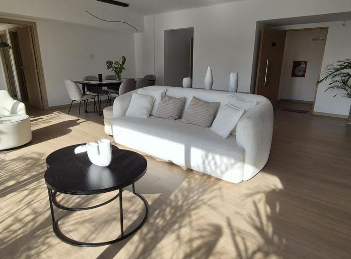 Departamento · 168m² · 5 Ambientes · 1 Cochera
