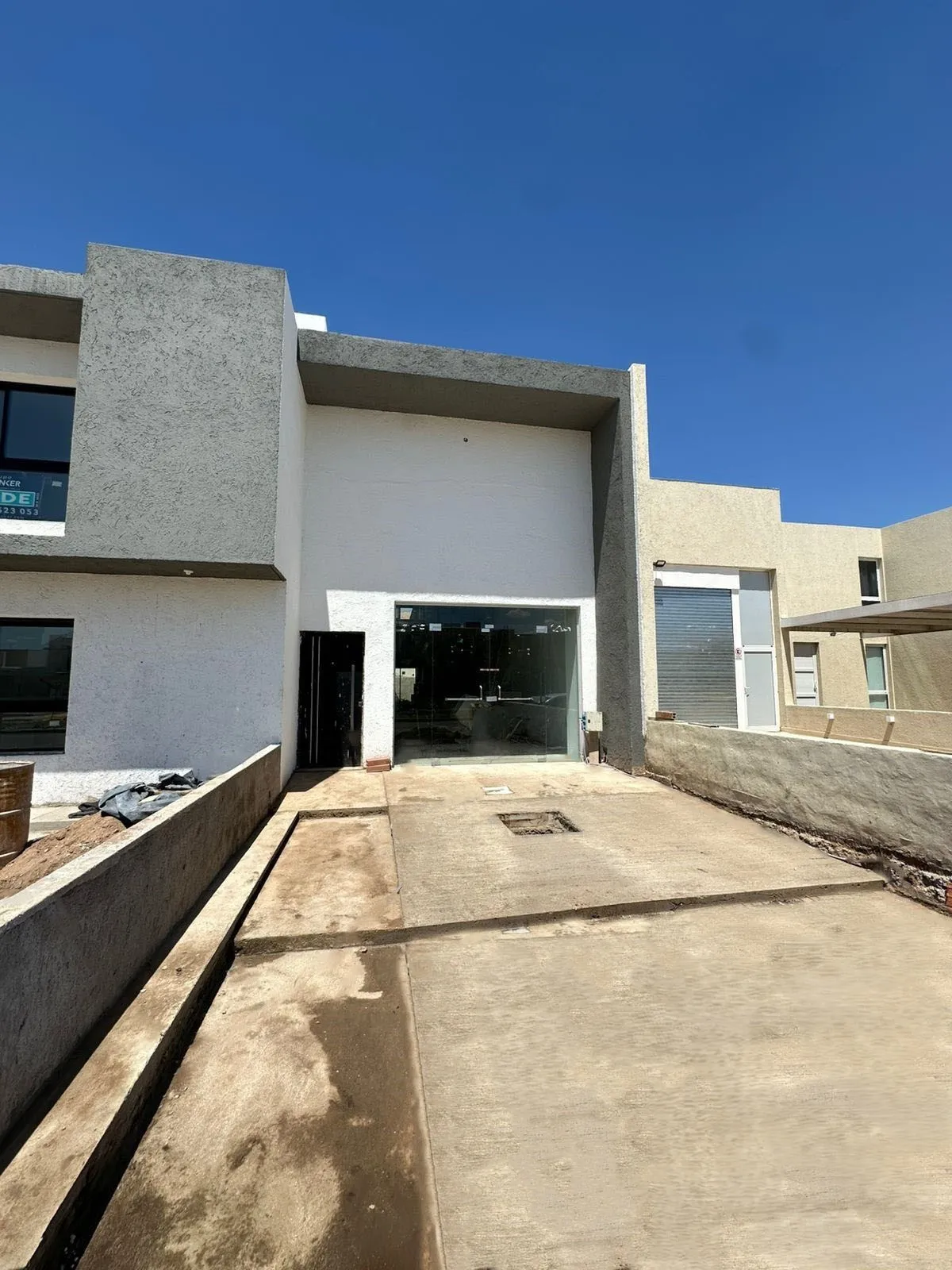 VENTA LOCAL COMERCIAL EN DOCTA- 93m2, SOBRE BV PPAL