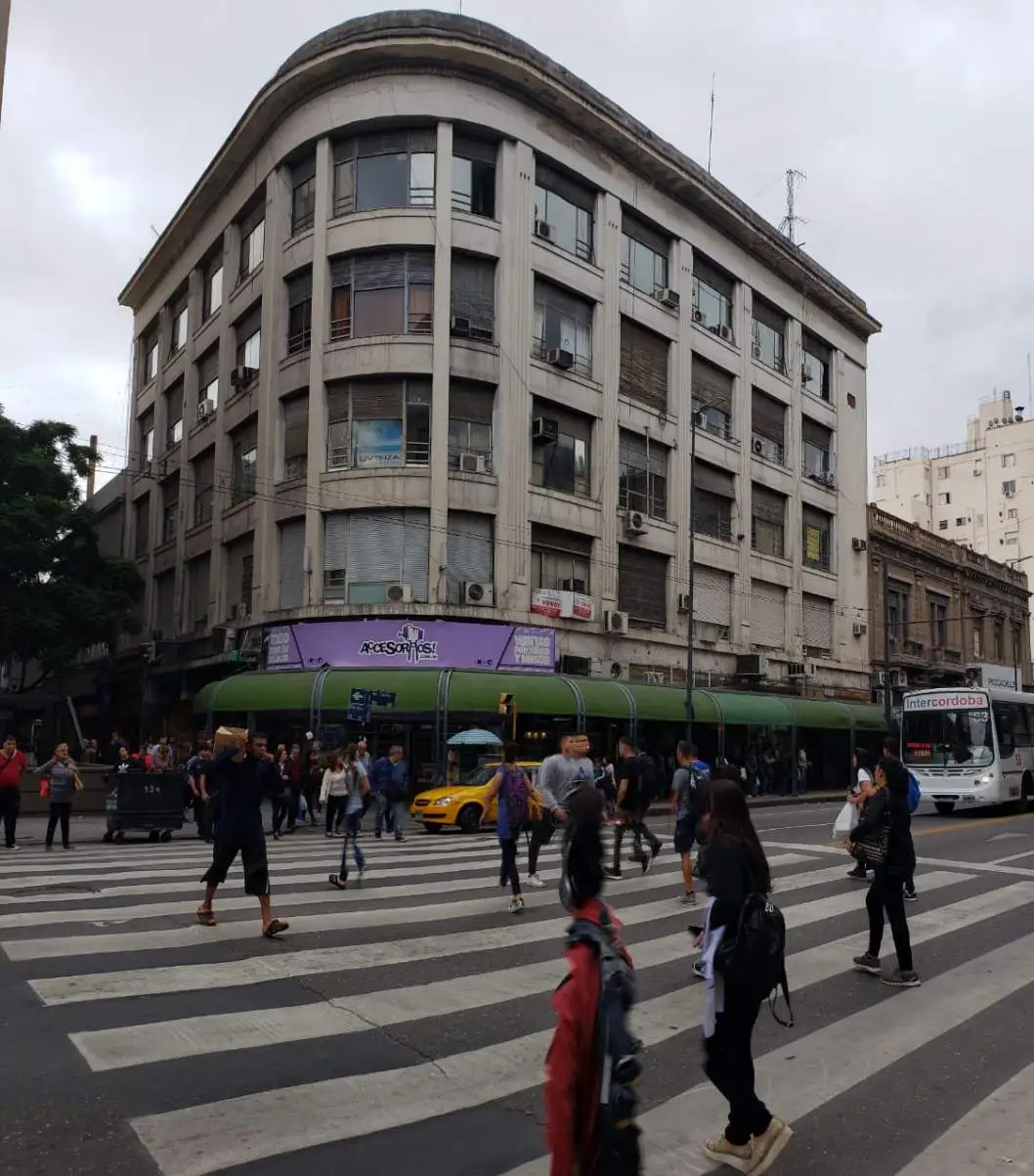 COLON Y SAN MARTIN c muebles AA