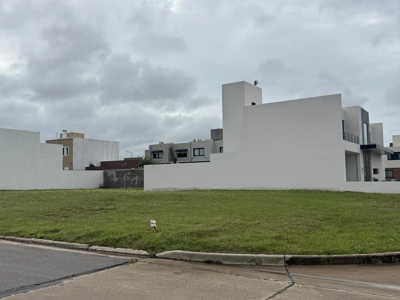 INCREIBLE LOTE - SOLARES DE MANANTIALES