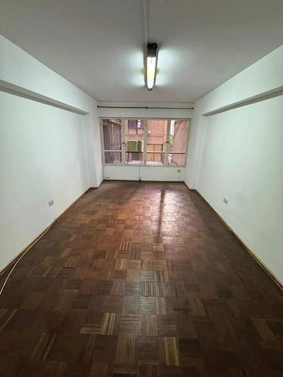 OFICINA EN VENTA CON 1 BAÑO Y RECEPCIÓN BARRIO CENTRO