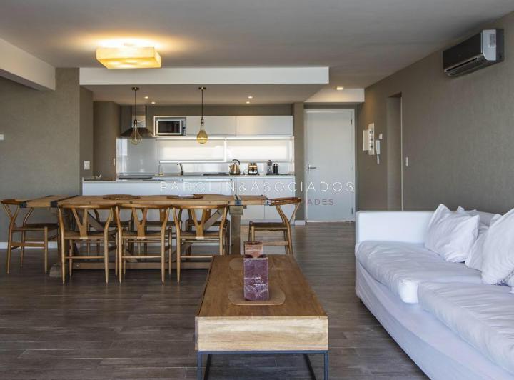 Departamento · 140m² · 5 Ambientes · 1 Cochera