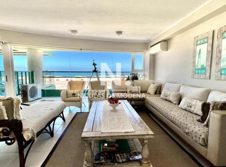 Departamento · 200m² · 5 Ambientes