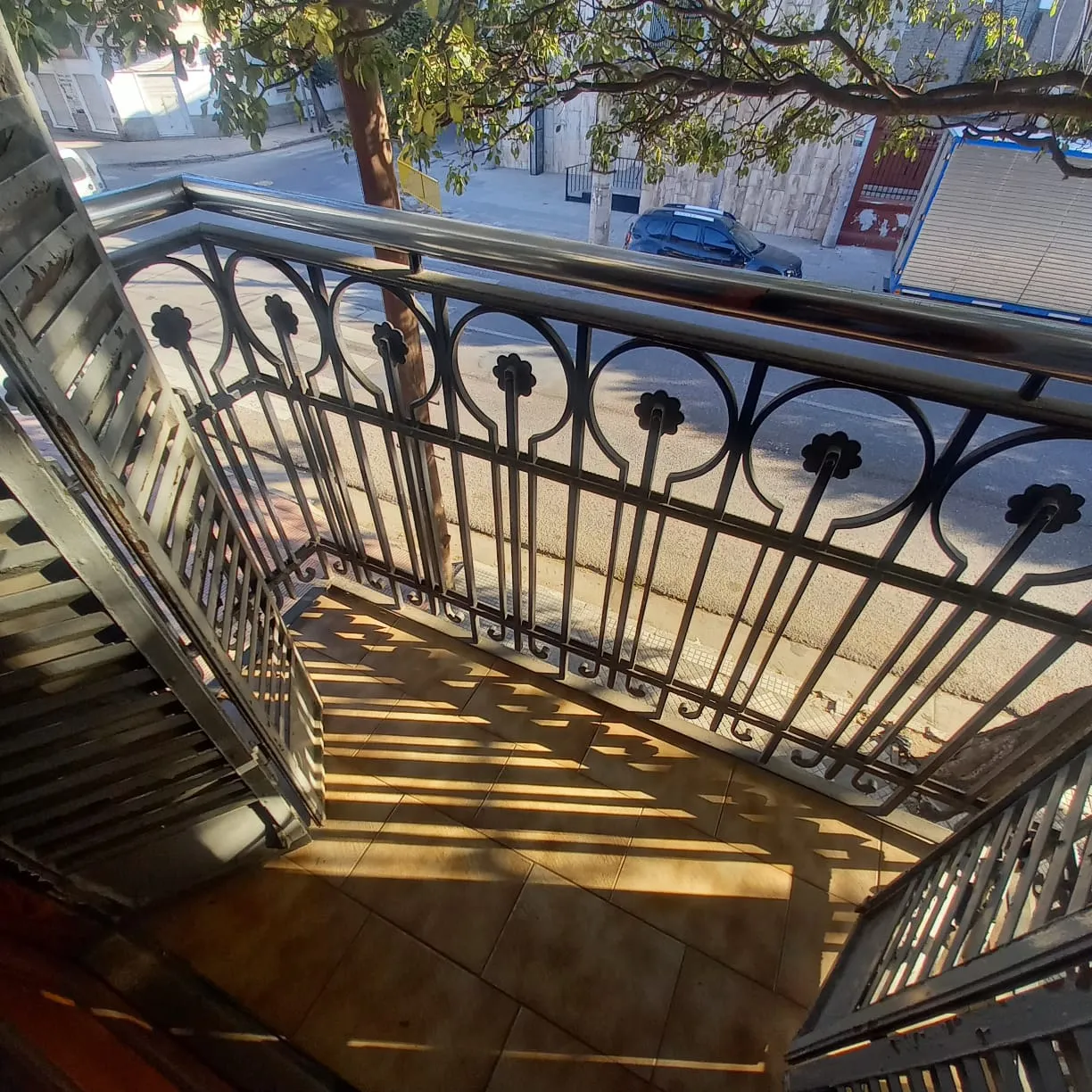 B PUEYRREDÓN  CASA EN PLANTA ALTA   3 DORM  BALCÓN Y PATIO TERRAZA