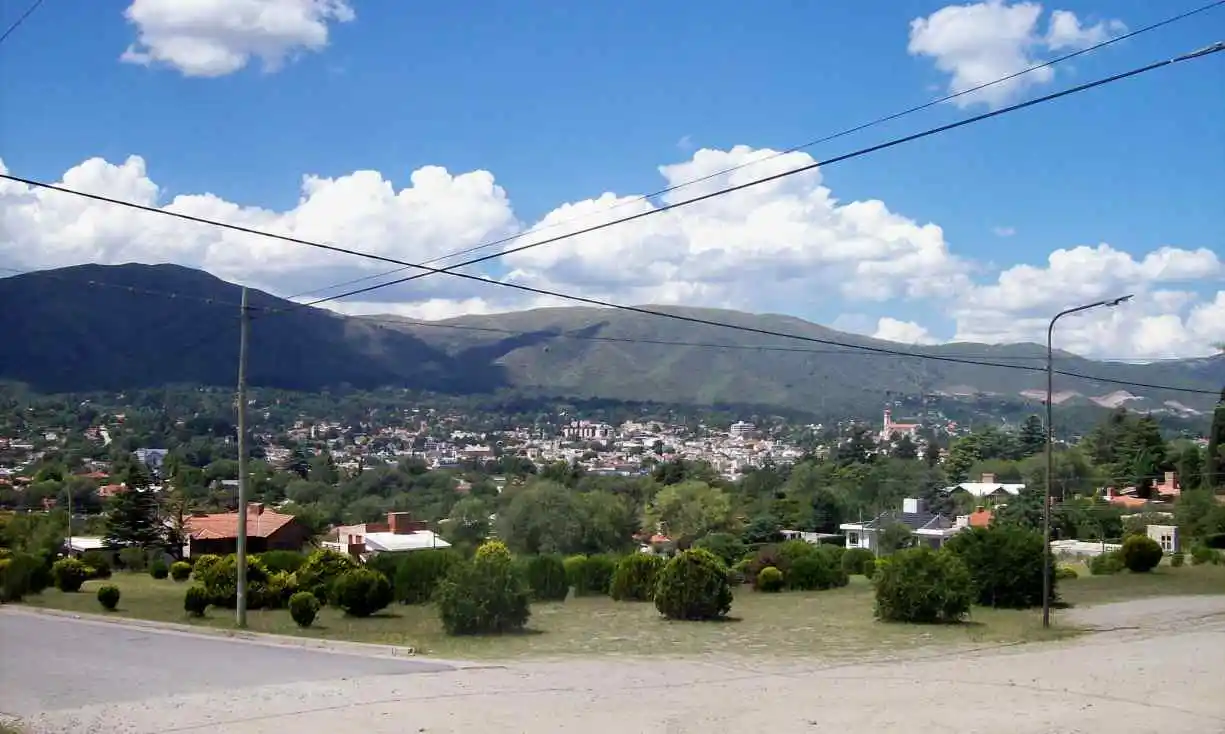OPORTUNIDAD !!! Venta LOTE en Terrazas de la Falda, Localidad de la Falda, Cordo...