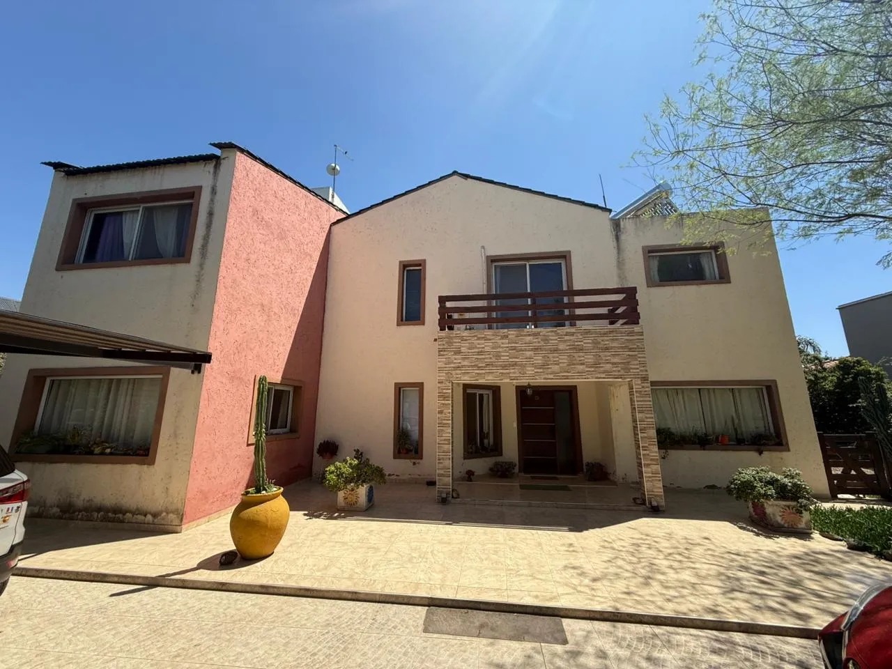 OPORTUNIDAD EN FINCAS DEL SUR 2, CASA DE 4 DORTMITORIOS!