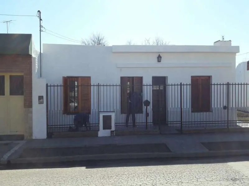 VENDEMOS CASA 2 DORMITORIOS EN B TALLERES SUD