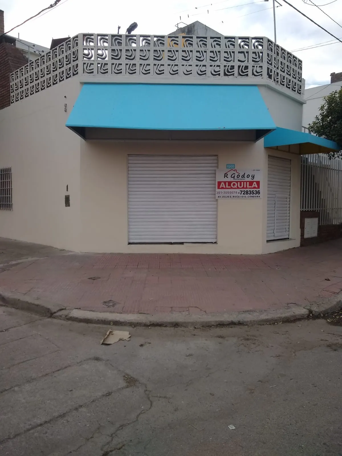 ALQUILO LOCAL HERMOSA ESQUINA