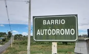 OPORTUNIDAD !!! Vendo terreno en Autódromo.