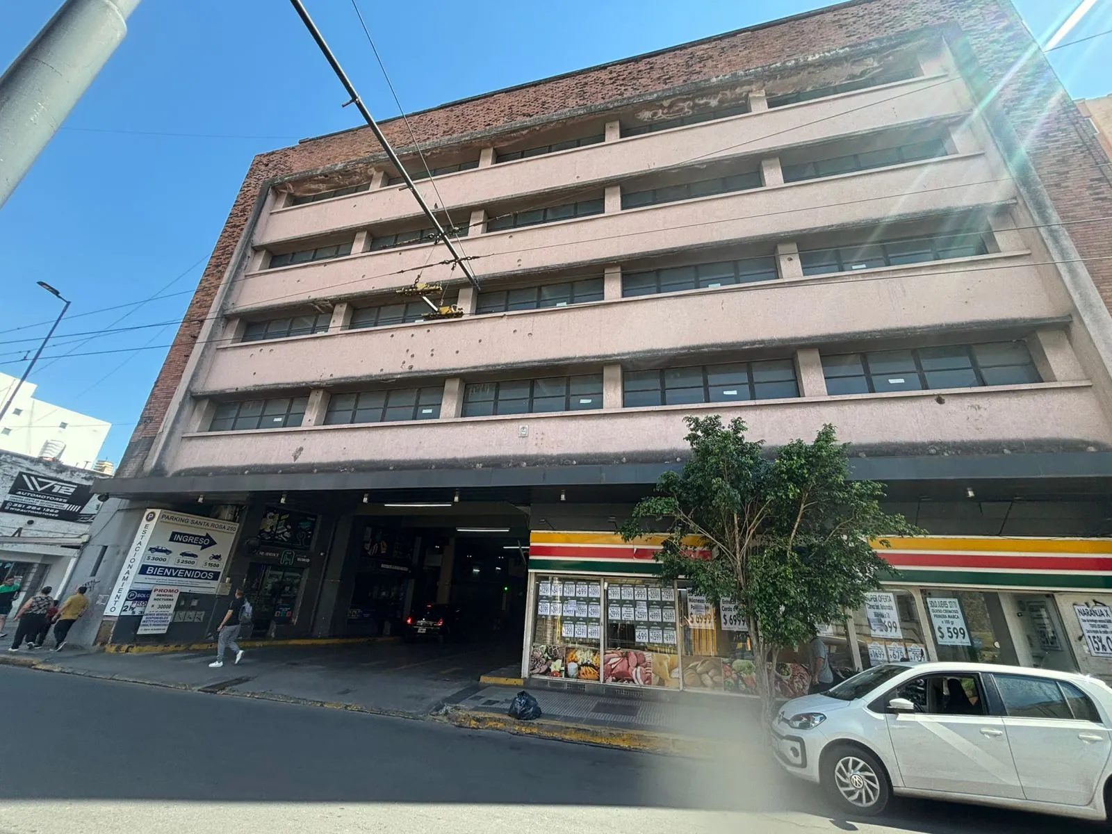 Cocheras en Venta ,  Córdoba,  calle Santa Rosa 250, en edificio Stabio