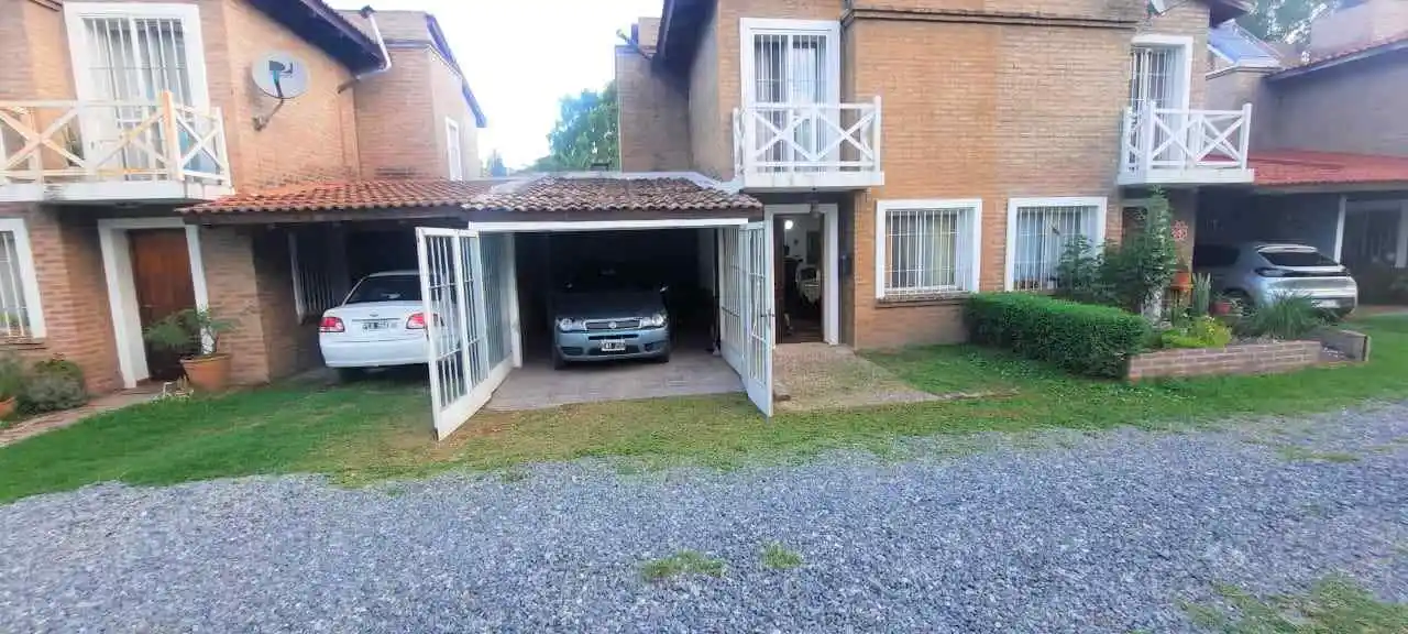 Complejo Cerrado Duplex 3dor (1 en PB) 2bañ Rio Ceballos - Zona Howard Jonson