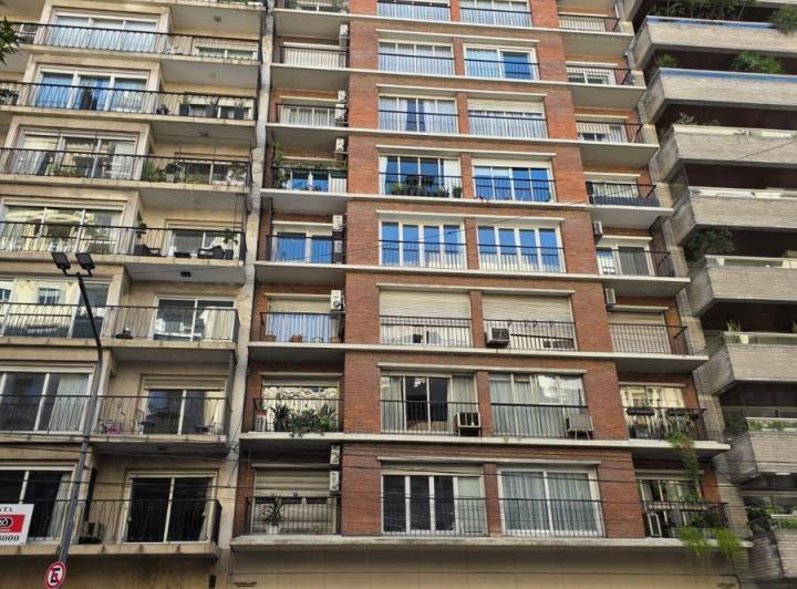 Departamento · 211m² · 6 Ambientes · 1 Cochera