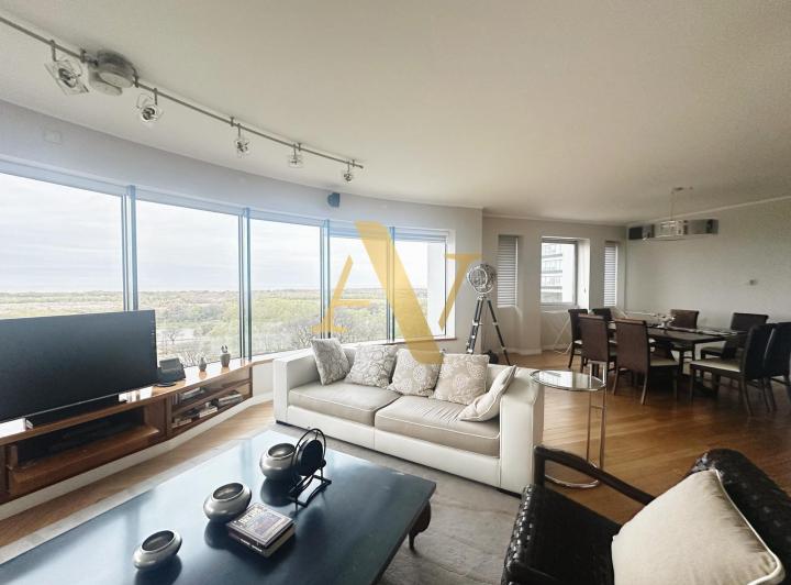 Departamento · 148m² · 3 Ambientes · 2 Cocheras
