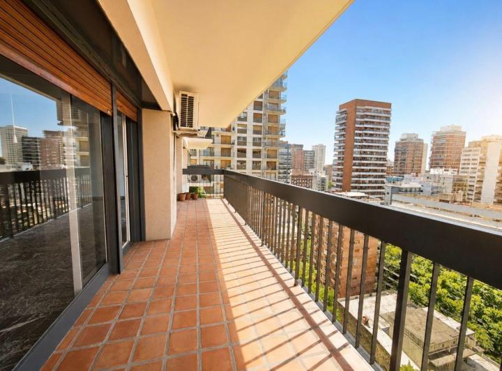 Departamento · 250m² · 5 Ambientes · 2 Cocheras