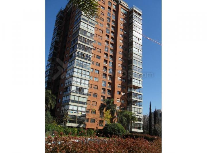 Departamento · 200m² · 5 Ambientes · 2 Cocheras