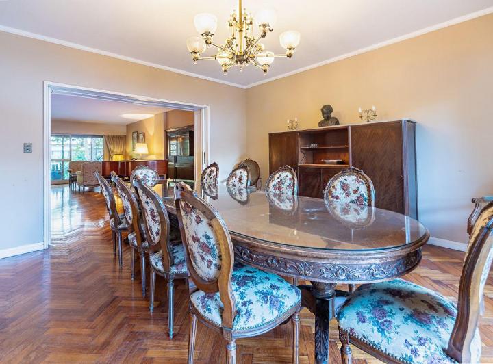 Departamento · 240m² · 5 Ambientes · 1 Cochera