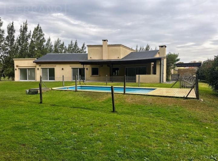 Casa · 190m² · 5 Ambientes · 2 Cocheras
