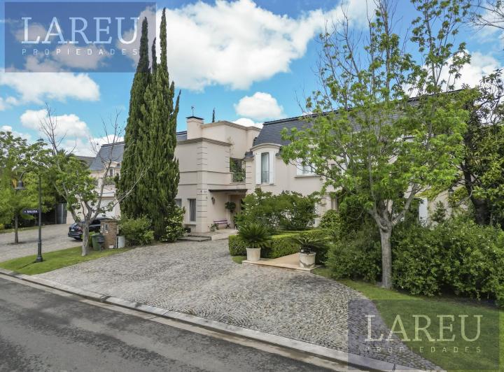 Casa · 753m² · 15 Ambientes