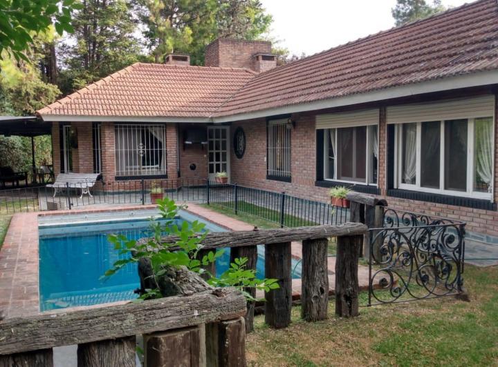 Casa · 140m² · 4 Ambientes · 1 Cochera