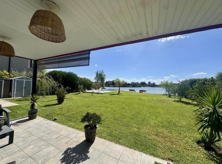 Casa · 180m² · 4 Ambientes · 1 Cochera