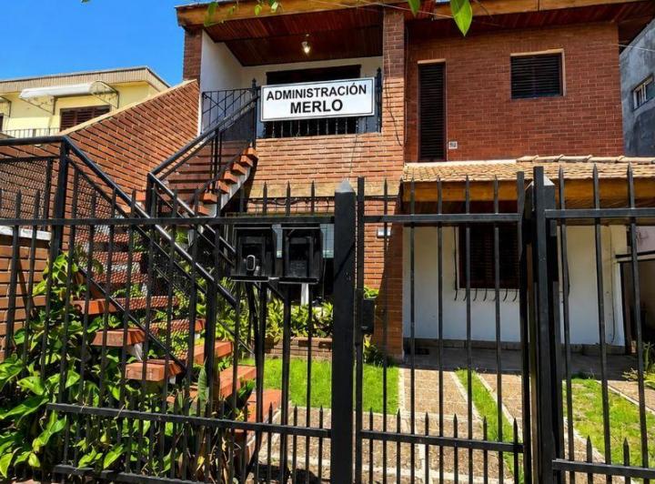 Casa · 300m² · 6 Ambientes · 1 Cochera