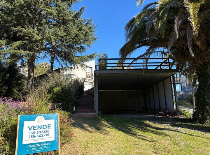 Casa · 130m² · 2 Dormitorios · 1 Cochera