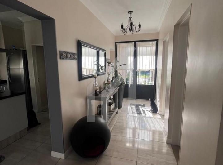 Casa · 235m² · 5 Ambientes · 1 Cochera