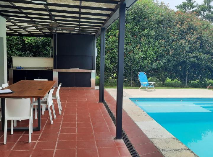 Casa · 150m² · 5 Ambientes · 1 Cochera