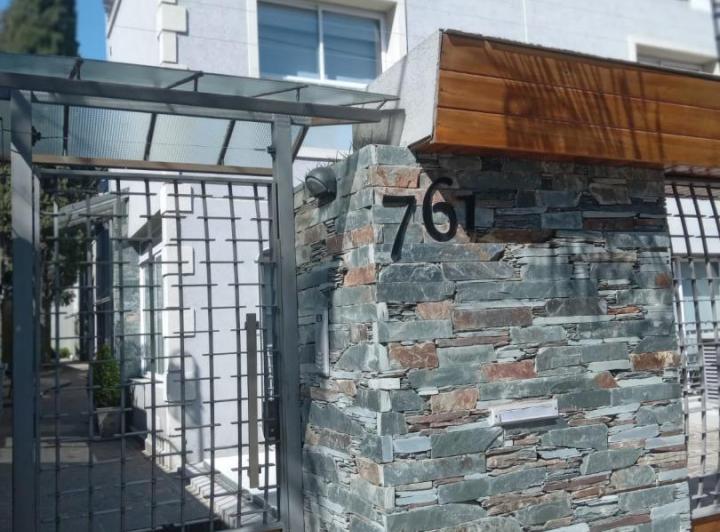 Casa · 160m² · 4 Ambientes · 2 Cocheras