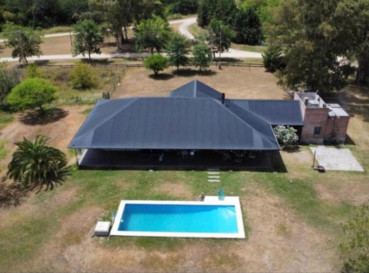 Casa · 375m² · 6 Ambientes · 2 Cocheras