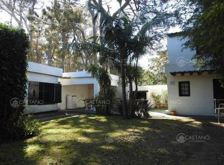 Casa · 192m² · 4 Ambientes · 1 Cochera