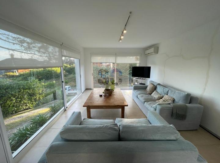 Casa · 5 Dormitorios