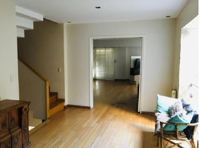 Casa · 500m² · 5 Ambientes · 3 Cocheras